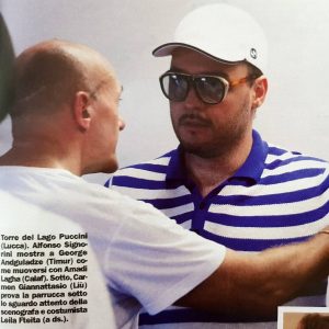 George Andguladze con Alfonso Signorini durante le prove a Torre del Lago